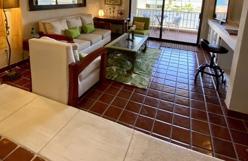 Santa Rosa Apartment | Charming 1 bedroom ocean front apartment in Cabo