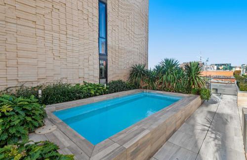 Collingwood Apartment | Charming 1-Bed Apartment with a Balcony