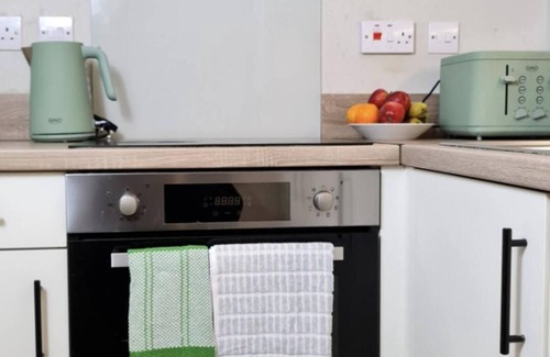 Leeds Apartment | Charming 1-bed Apartment in Leeds