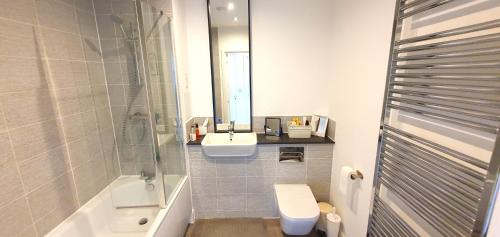 William Morris Apartment | Charming 1 Bed Flat in Trendy Walthamstow