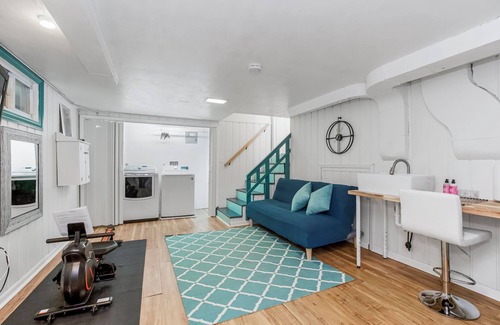 Prairie Village Apartment | Charming 1-bedroom apartment with AC, WiFi in welcoming Prairie Village
