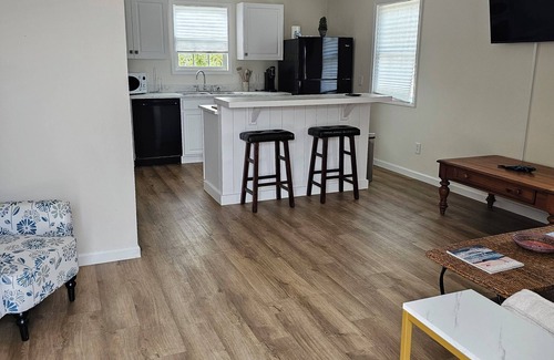 Morehead City Apartment | Charming 1-bedroom apt with AC, WiFi in quiet area near big rock landing in MHC
