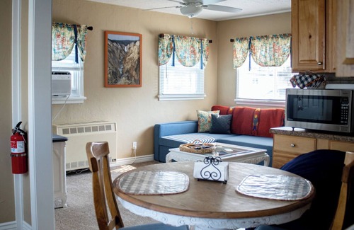 St. Anthony House | Charming 1-bedroom house with AC, WiFi in tranquil Saint Anthony, ID