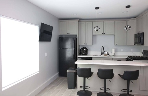 Canyon Country House | Charming 1-bedroom house with WiFi, AC in peaceful Santa Clarita Brand New