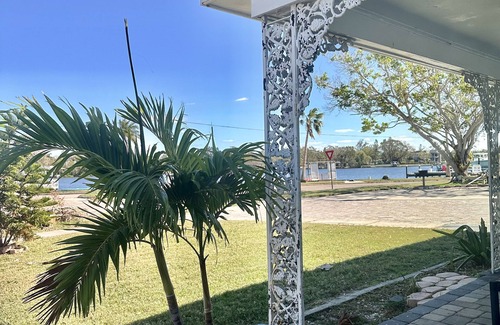 Coquina Key House | Charming 1-bedroom house in pleasant St. Petersburg w/Dock & Free Kayaks