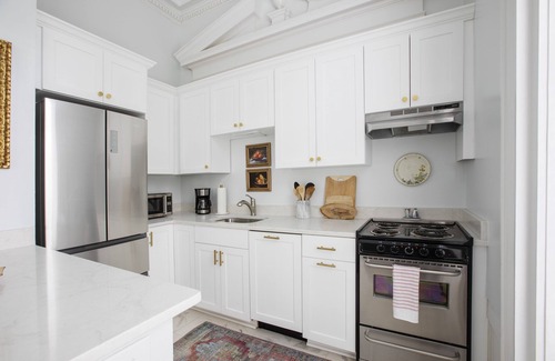 Downtown Charleston Apartment | Charming 1 Bedroom Apartment in Downtown Charleston