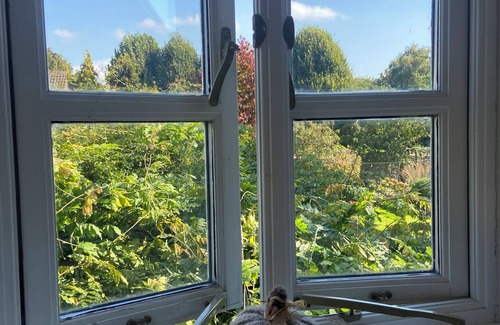 Winscombe Cottage | Charming 1-bedroom Annex,hot tub in stunning mendip retreat, near BristolAirport