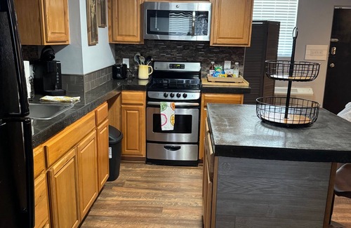 Greenwood Apartment | Charming 1-bedroom apartment with WiFi, close to the hospital in Greenwood