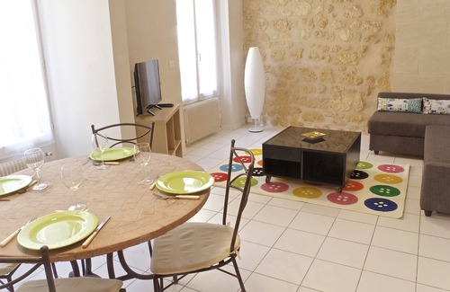 Grand Parc-Paul Doumer Apartment | Charming 1 bedroom apartment in the Chartrons
