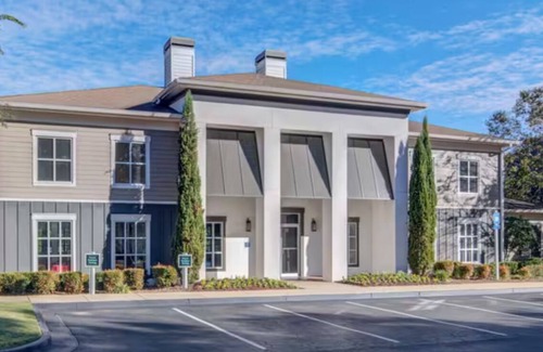 Marietta Apartment | Charming 1-bedroom apartment in fabulous Marietta with fitness room, AC