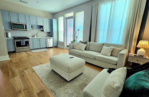 Garland Condo | Charming 1-bedroom apartment