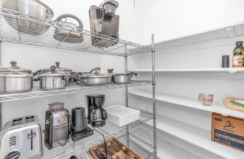 Sanford Apartment | Charming 1-Bedroom Apartment in Historic Sanford – Ideal for Long-Term Stays