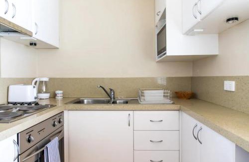 South Yarra Apartment | Charming 1 Bedroom Apartment in Vibrant South Yarra