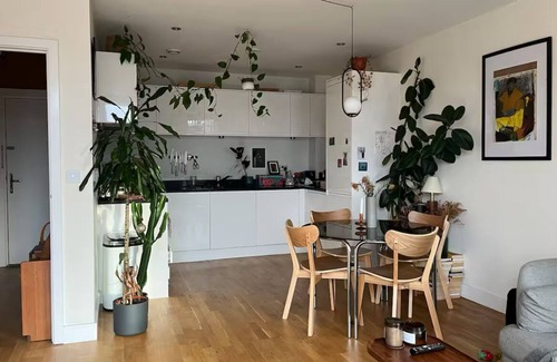 Hackney Apartment | Charming 1-bedroom apartment in East London with balcony