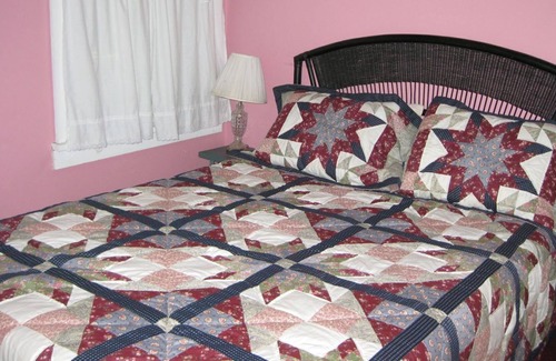 Glenn House | Charming 1-bedroom cottage near Lake Michigan