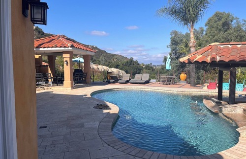 Poway Cottage | Charming 1-bedroom guest house/resort style in quiet, gated community in Poway.