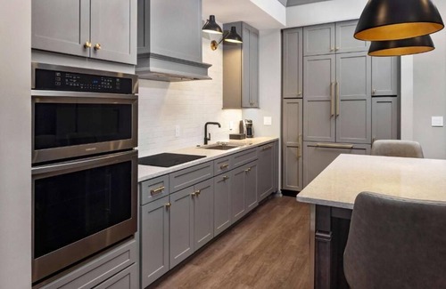 Ansonborough Apartment | Charming 1-bedroom hotel suites in fantastic Charleston