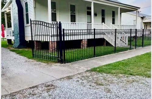 Marksville Cottage | Charming 1-bedroom historical cottage in serene Marksville with AC and pool.