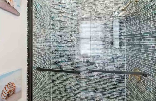 North End Hotel | Charming 1-bedroom hotel with fitness room, WiFi in fabulous Ocean City