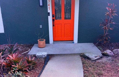 Clermont House | Charming 1-bedroom house with AC, WiFi in pleasant Clermont