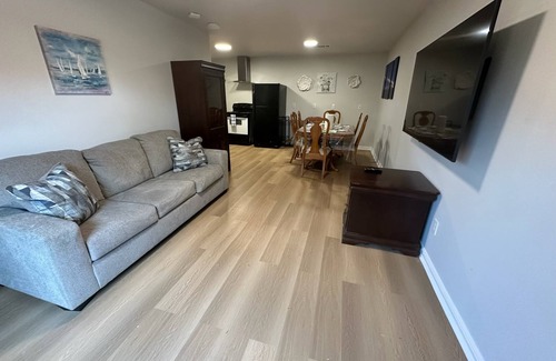 Oak Cliff House | Charming 1-bedroom house with AC, WiFi in Dallas 15 from downtown 30 FT Worth