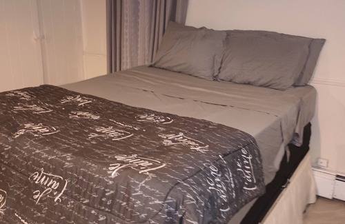 Queens House | Charming 1-bedroom house in fabulous Queens with WiFi
