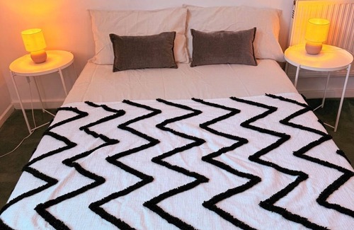 Footscray House | Charming 1-bedroom in fabulous Footscray with WiFi