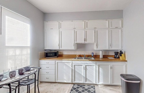 Albuquerque House | Charming 1-bedroom house in marvelous Albuquerque with WiFi, AC