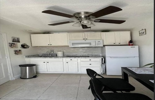 Delray Beach Apartment | Charming 1-bedroom house in terrific Delray Beach with AC