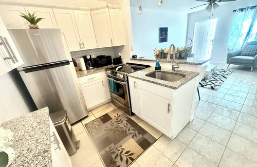 Fort Pierce Villa | Charming 1-Bedroom VilLLA WALK TO BEACH with Pool