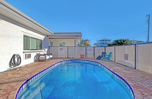 Fort Pierce Villa | Charming 1-bedroom villa walk to Beach/Restaurants
