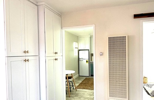 Mar Vista House | Charming 1-bedroom house in welcoming Los Angeles with laundry in-unit