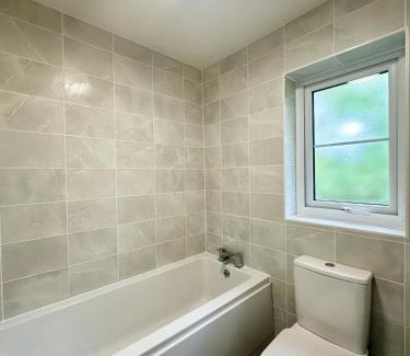 Preston House | Charming 1 Bedroom with Private Bath