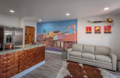 Scottsdale Highlands Estates Condo | Charming 1-bedroom western themed condo in marvelous Old Town Scottsdale