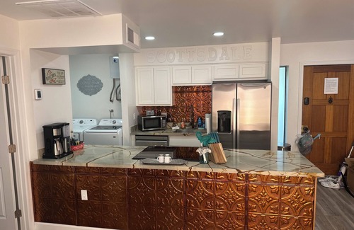 Scottsdale Highlands Estates Condo | Charming 1-bedroom western themed condo in marvelous Old Town Scottsdale