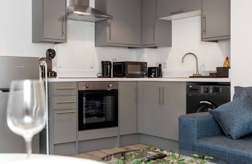 Belfast Apartment | Charming 1 BR apartment, walk to city centre