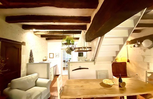 Souvigny-de-Touraine Cottage | Charming 18th Century Farmhouse: Tranquil Retreat, Loire Castles Nearby, Family-Friendly Amenities