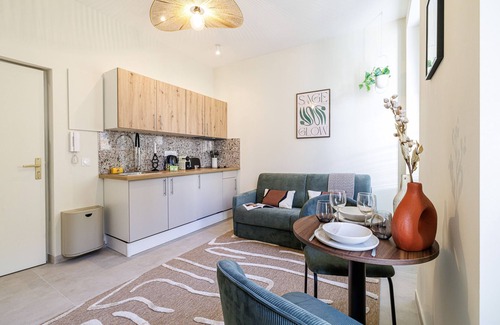 Cimiez Apartment | Charming 1-room apartment - Citycenter