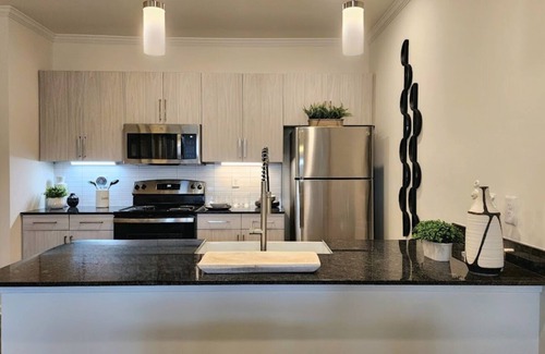 Louisville Apartment | Charming 1 ROOM in shared apartment with WiFi, AC close to Knoxville