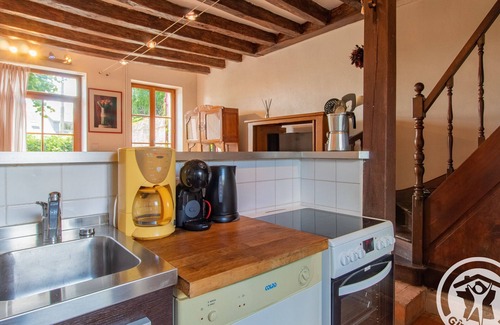 Savennieres Cottage | Charming 1870 Cottage in Loire Valley: Cozy Stay with Modern Amenities Near Angers