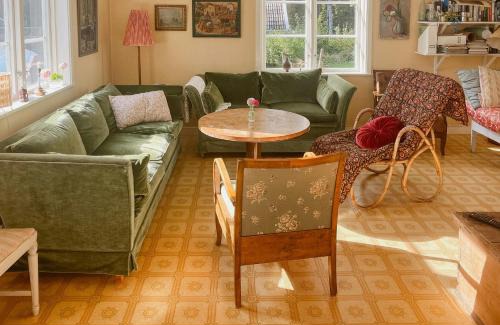 Norrtalje House | Charming 1900S Cottage In Billinge Village