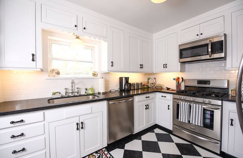 Middletown House | Charming 1920s Mariposa Cottage Heart Of Hillcrest