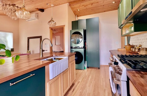 Eagle Rock House | Charming 1923 2-bedroom 2-bath home with WiFi and AC in Los Angeles