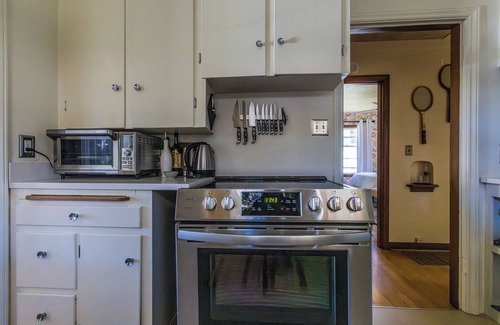 Whittier Heights House | Charming 1940 Ballard House