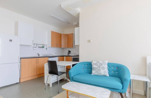 Bow Apartment | Charming 1BD Flat in a Victorian Chocolate Factory