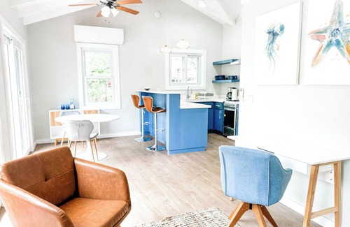 Mud Hole Cottage | Charming 1BD/1BA Cottage with View of Man O' War Harbor, A/C and WiFi