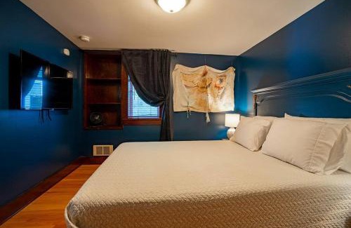 Broadway Bed & Breakfast | Charming 1bd Suite in Capitol Hill - Foxglove Inn