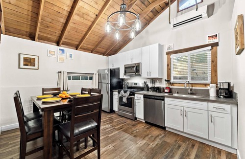 Julian House | Charming 1BR Cabin with Kids' Loft in Julian