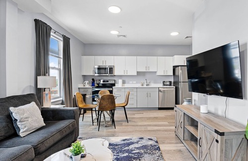 Everett Apartment | Charming 1BR Near Encore 8744
