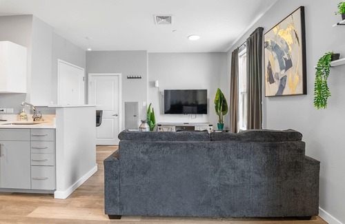 Everett Apartment | Charming 1BR Near Encore 8538
